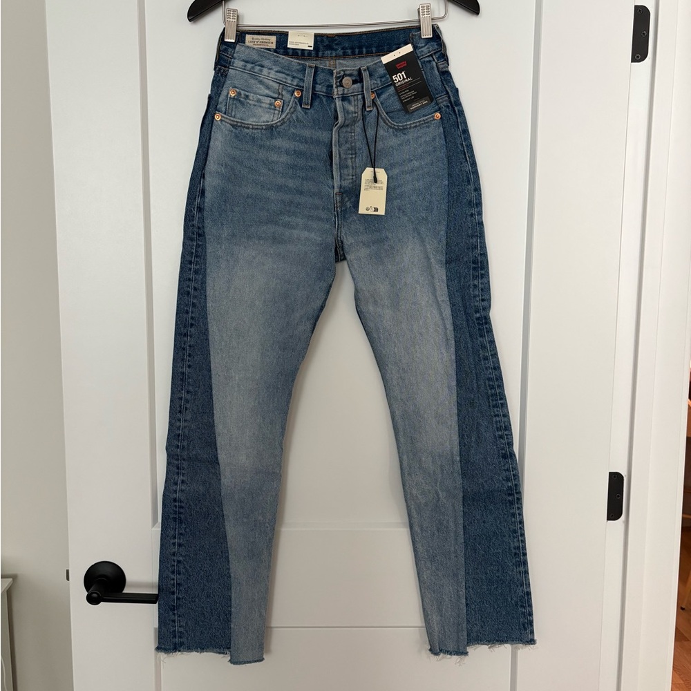 NWT Levi's 501 two-toned denim jeans - Picture 4 of 10